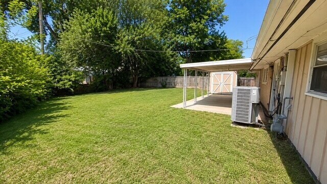 Building Photo - WEST SIDE 3 BEDROOM RANCH HOME AVAILABLE NOW!
