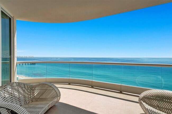 Building Photo - 16051 Collins Ave