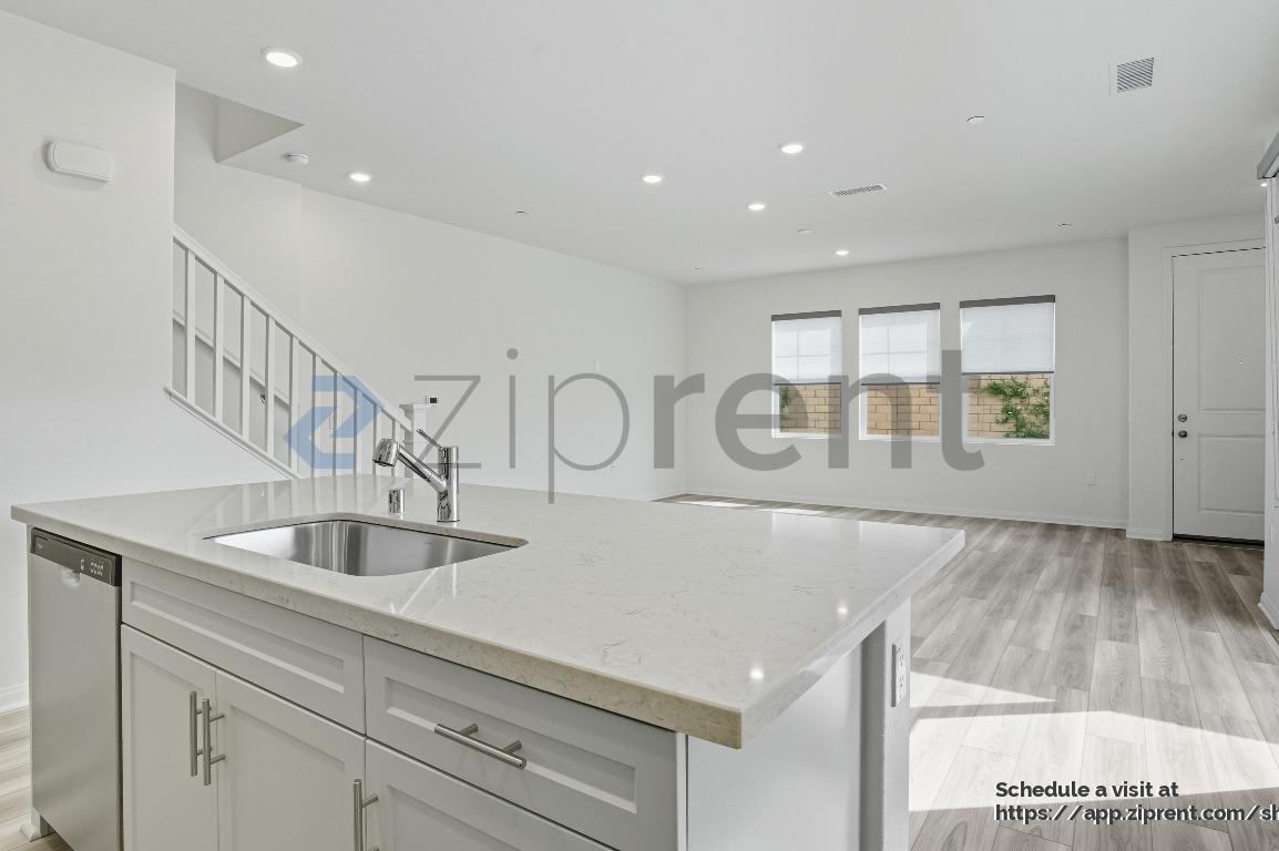 Building Photo - 8554 Midway Ln