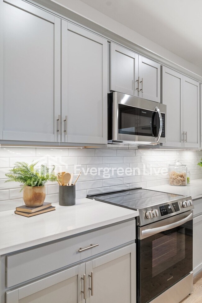 Building Photo - 129 Leggo Ave