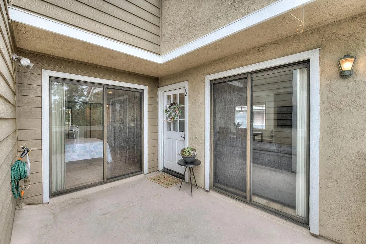 private patio - 14 Coventry Ln