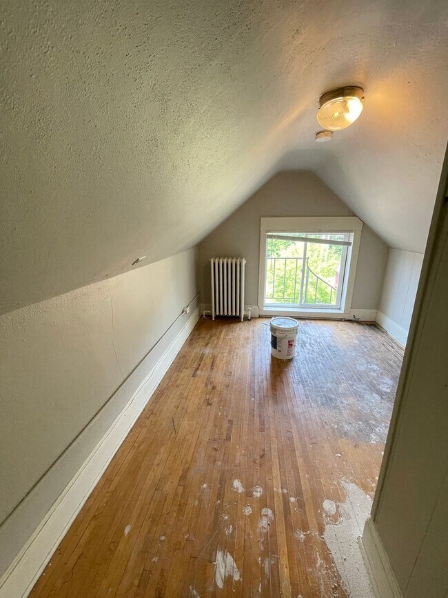 Building Photo - 601 Woodland Ave