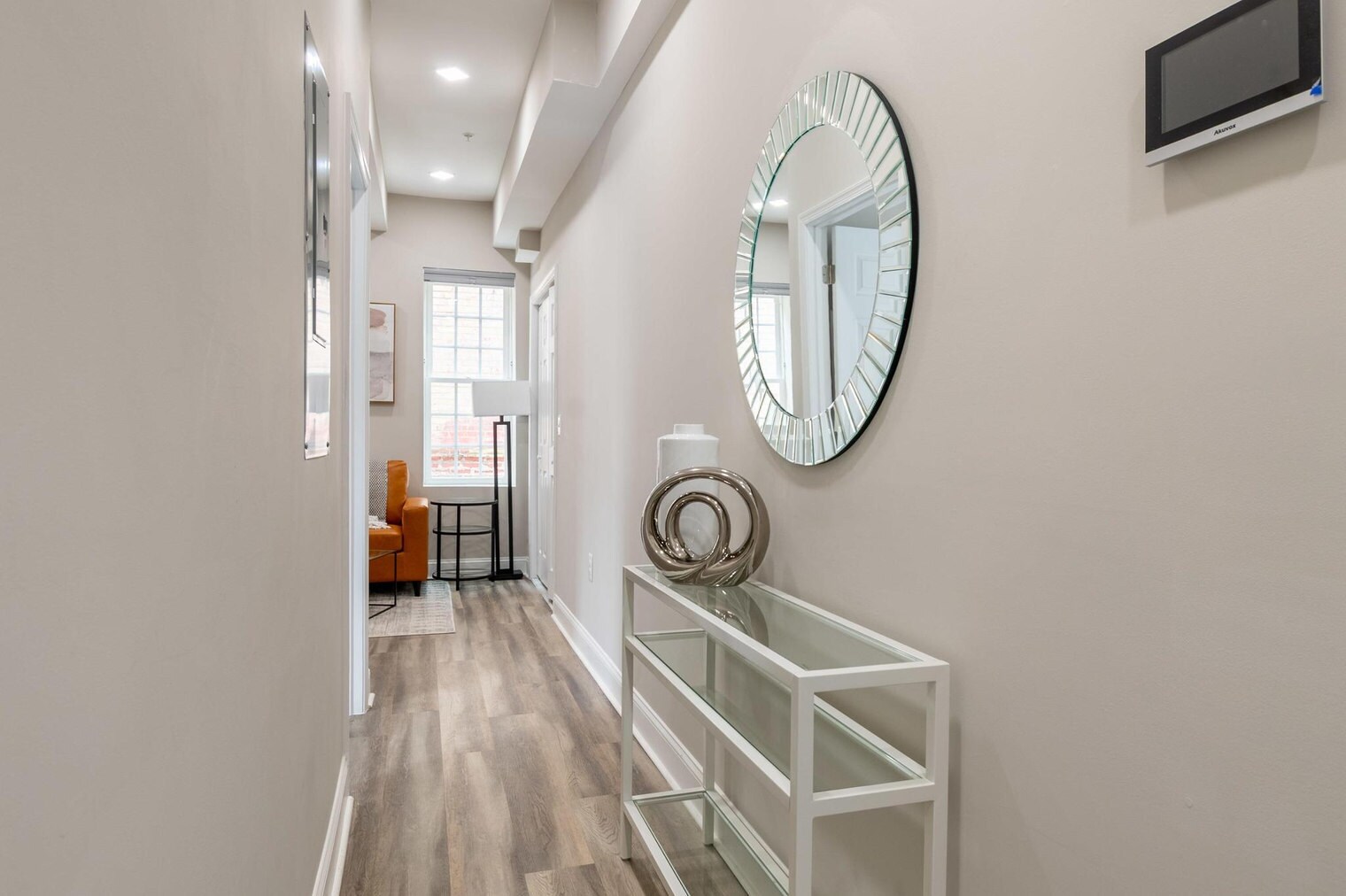 Building Photo - 701 E St SE