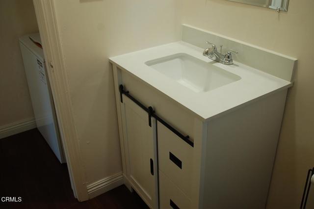 Building Photo - 125 S Primrose Ave