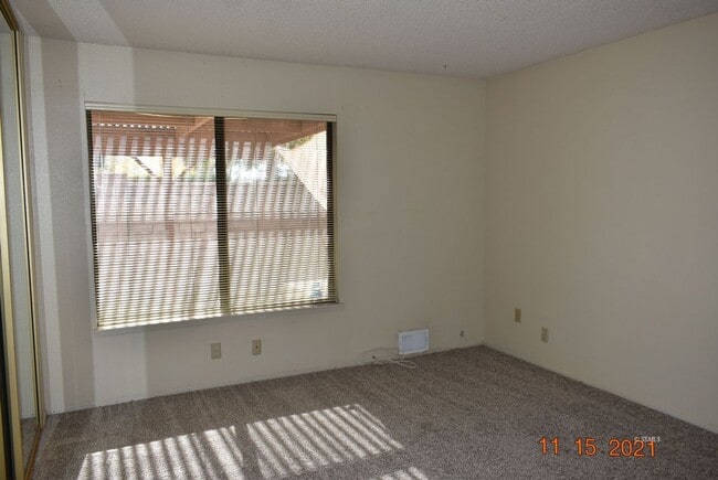 Building Photo - Condo for Rent in Montefino Townhomes – Premium Amenities & Prime Location!