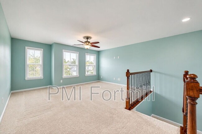 Building Photo - 1080 Crescent Moon Dr