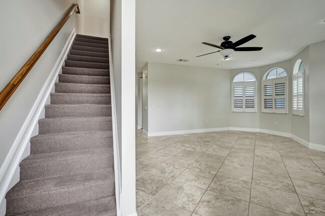 Building Photo - 1252 Piazza Antinori