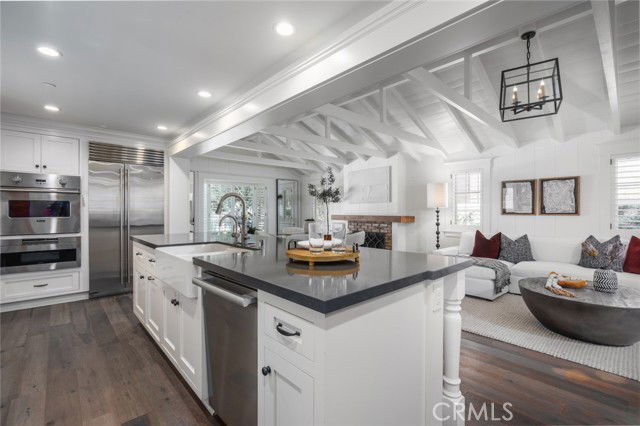 Building Photo - 426 Dahlia Ave