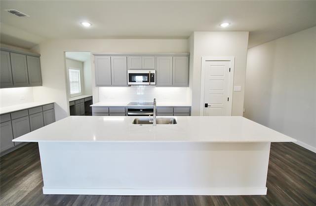 Building Photo - 139 Lost Maples Wy