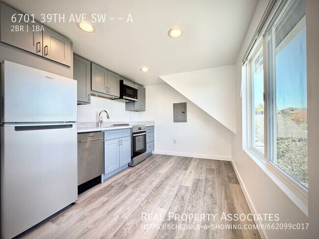 Building Photo - 6701 39th Ave SW