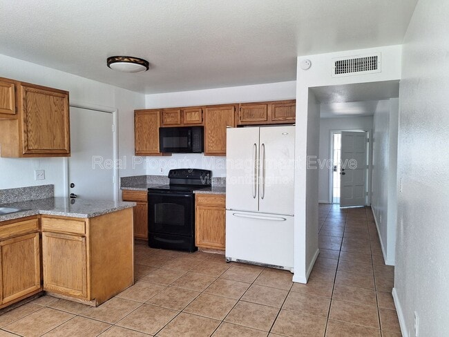 Building Photo - 3059 W Acapulco Ln