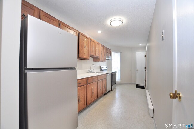 Building Photo - 71 Wellington Dr