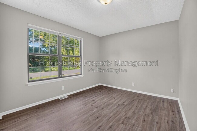 Building Photo - 10063 Northgate Dr