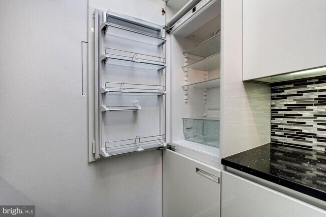 Building Photo - 2711 Ordway St NW