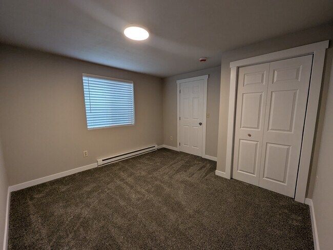 Building Photo - 1218 W Euclid Ave