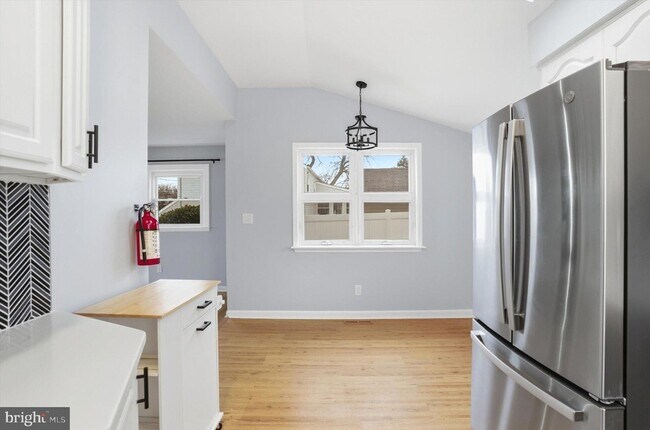 Building Photo - 2 Tekening Way