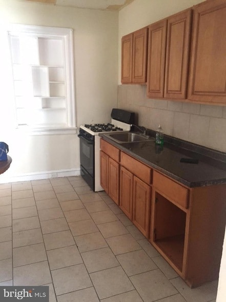 Building Photo - 840 E Westmoreland St