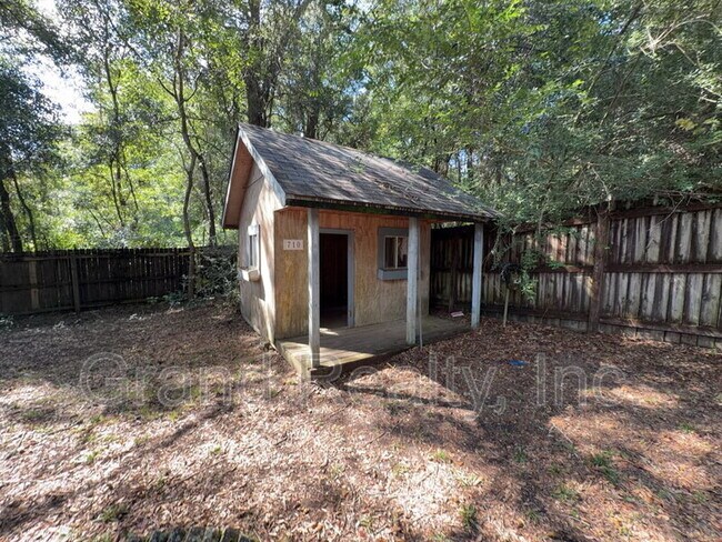 Building Photo - 6464 Outer Dr