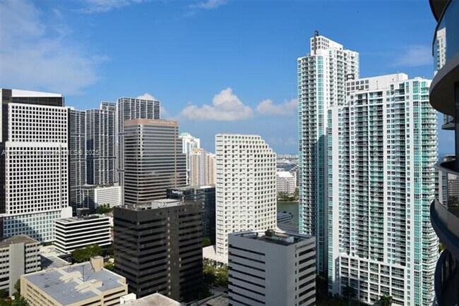 Building Photo - 1000 Brickell Plaza