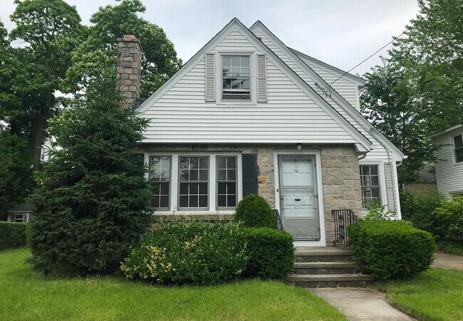 Building Photo - 73 Tiffany St