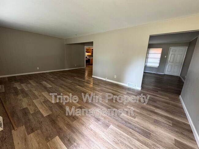 Building Photo - 11930 N Ranch Dr