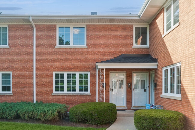 Building Photo - 1332 Greenwillow Ln