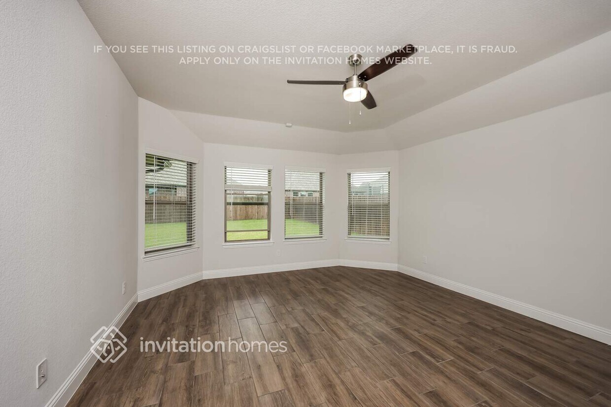 Building Photo - 254 Hedgewood Dr