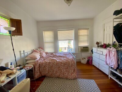 Building Photo - 100 W Adams St