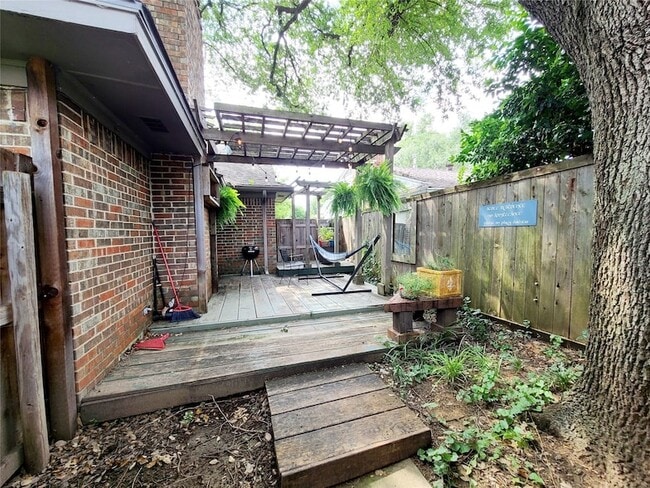 Building Photo - 7546 Brentcove Cir