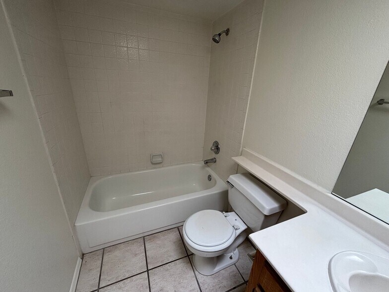 Building Photo - 1200 E River Rd