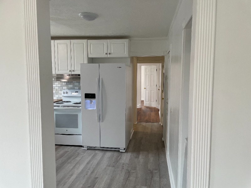 Building Photo - 1007 E Unaka Ave