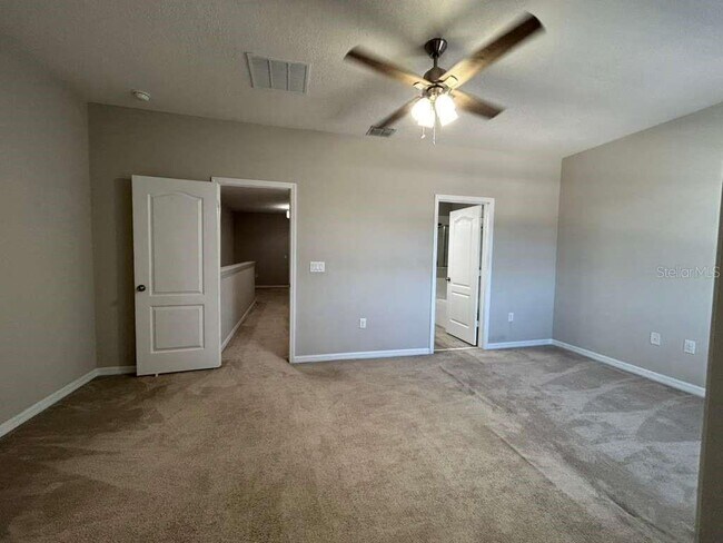 Building Photo - 204 Rustic Loop