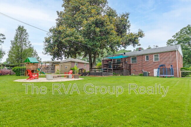 Building Photo - 6325 Glyndon Ln