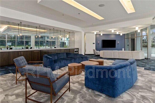 Building Photo - 44 Peachtree Pl NW