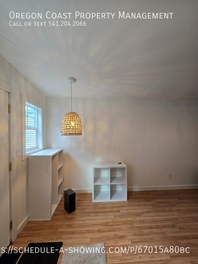 Building Photo - 1870 SE 3rd St