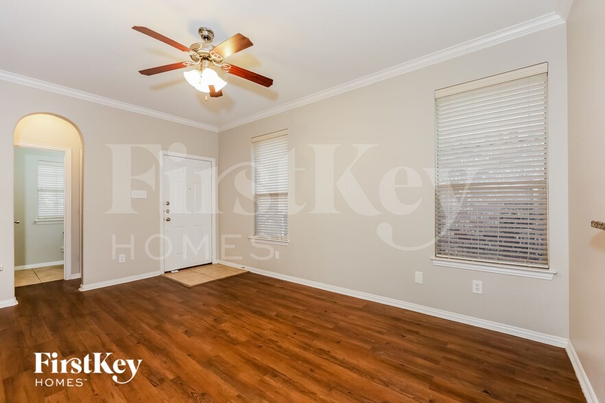Building Photo - 3040 Thicket Bend Ct