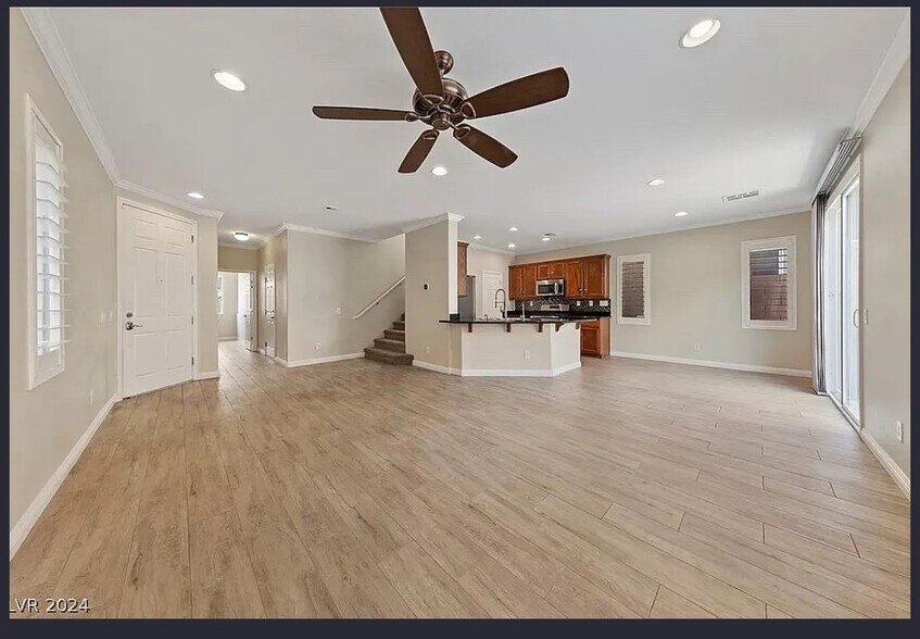 Building Photo - 9474 Van Halen Ln