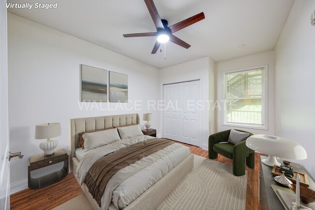 Building Photo - 3 BEDROOM CONDO IN RIVER TOWNE - A GATED LAKEFRONT COMMUNITY!!