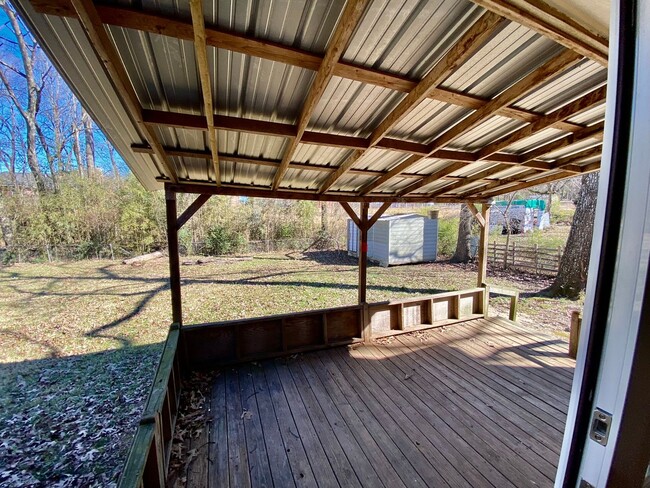 Building Photo - Nice 3 Bed home In Pearl!