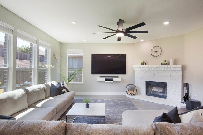 Building Photo - Spacious Home in Easton Park / McKinney Falls