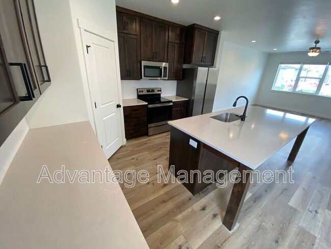 Building Photo - 505 S 1040 W