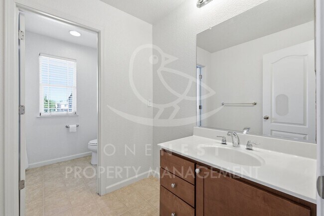 Building Photo - 2708 Woodfield Way