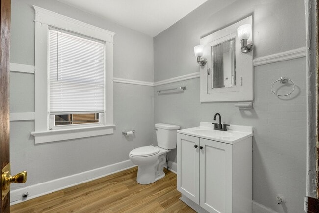 Building Photo - MOVE-IN SPECIAL - NEW LISTING! 4 BEDROOM HOME