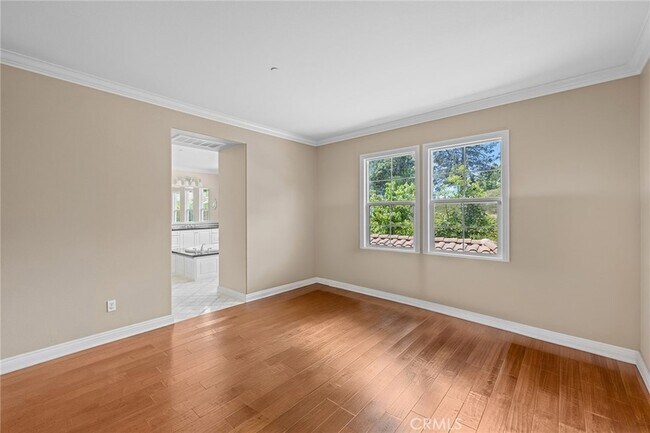 Building Photo - 1009 Newhall Terrace