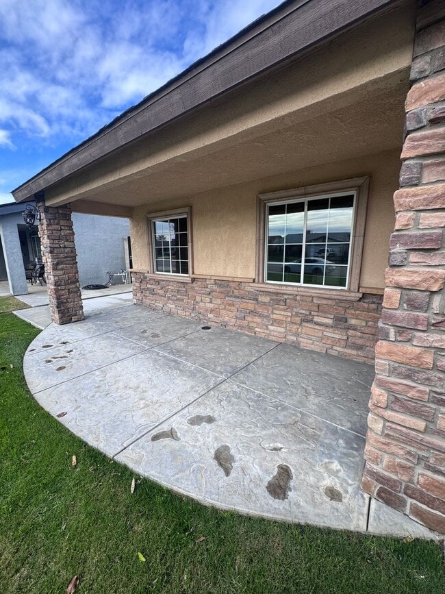 Building Photo - Available Now!