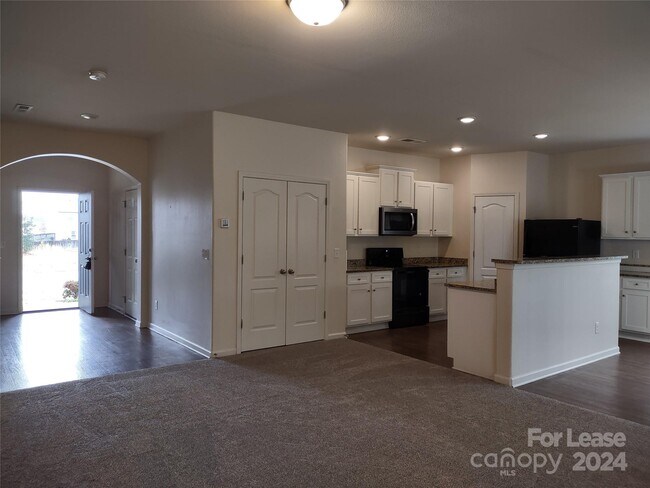Building Photo - 6126 Purbeck Way