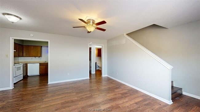 Building Photo - 2803 Longmire Dr