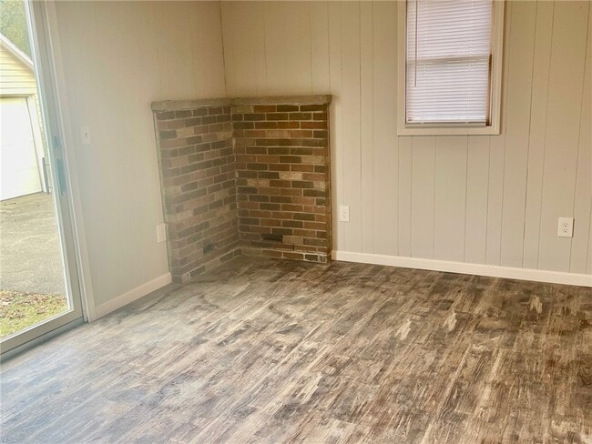 Building Photo - 223 E Filbert St