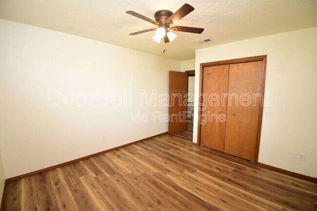 Building Photo - 36509 East 71st St S