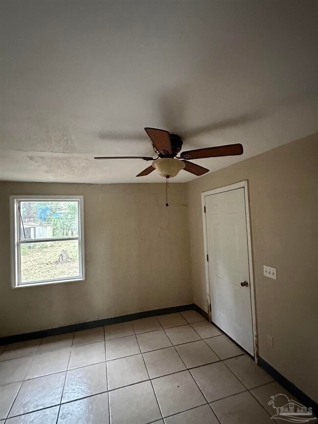 Building Photo - 602 New York Dr